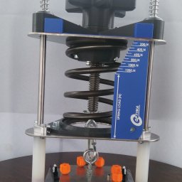 ZAKŁAD USŁUGOWO-REMONTOWY 