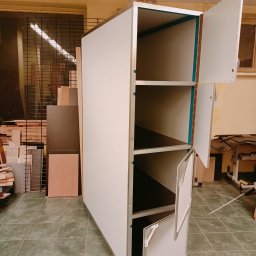 ZAKŁAD USŁUGOWO-REMONTOWY 