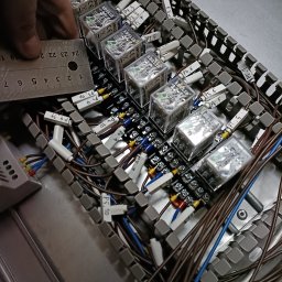 ZAKŁAD USŁUGOWO-REMONTOWY 