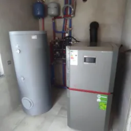 montaż kotła na pellet