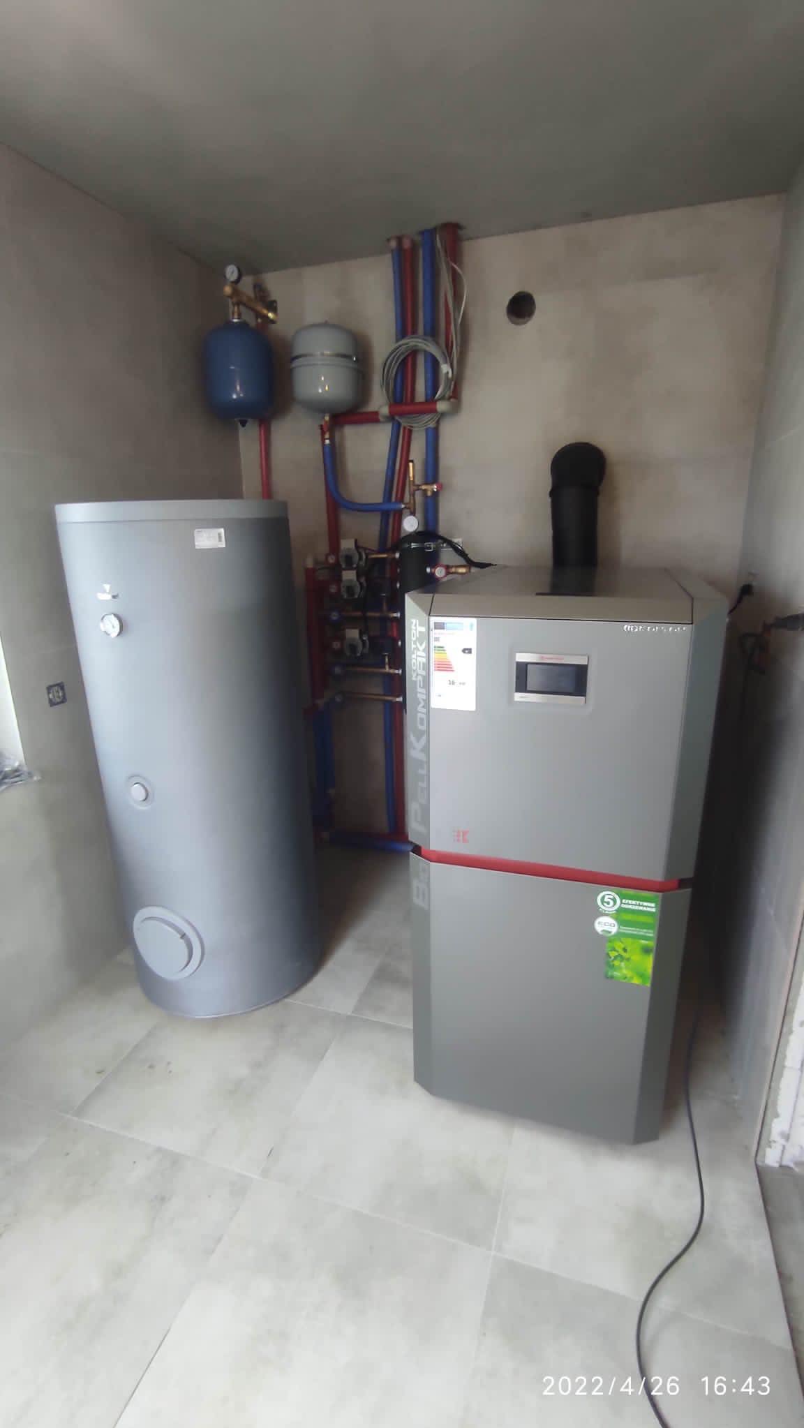 montaż kotła na pellet