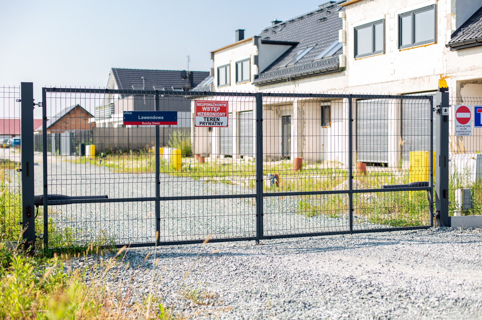 Brama panelowa dwuskrzydłowa