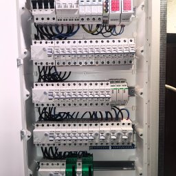 Install Expert Marcin Wozniak