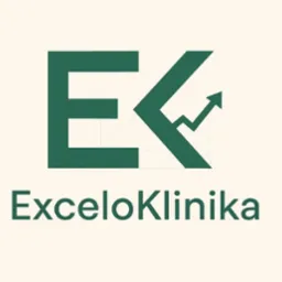 Zielone logo firmy ExceloKlinika z motywem strzałki wzrostu, umieszczone na kremowym tle. Minimalistyczny design, nowoczesna typografia.