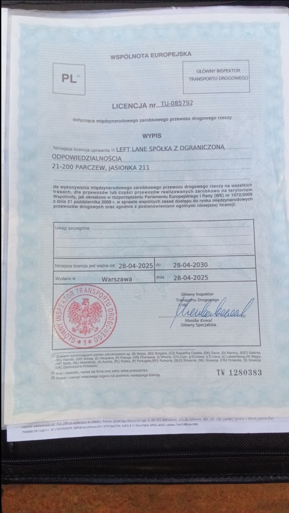 Skan licencji transportowej firmy LEFT LANE Sp. z o.o. z Warszawy, ważnej do 28.04.2030. Dokument zawiera pieczęć i podpis Głównego Inspektora Transportu Drogowego.