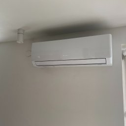 Jeden z wielu montaży. 