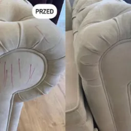 Tapicerka sofy w odcieniach beżu: widok przed i po czyszczeniu, z usuniętymi zabrudzeniami z boku mebla. Efekt czyszczenia tapicerki.