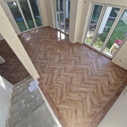 Nietypowe realizacje - LVT jodełka z Bordiurą 