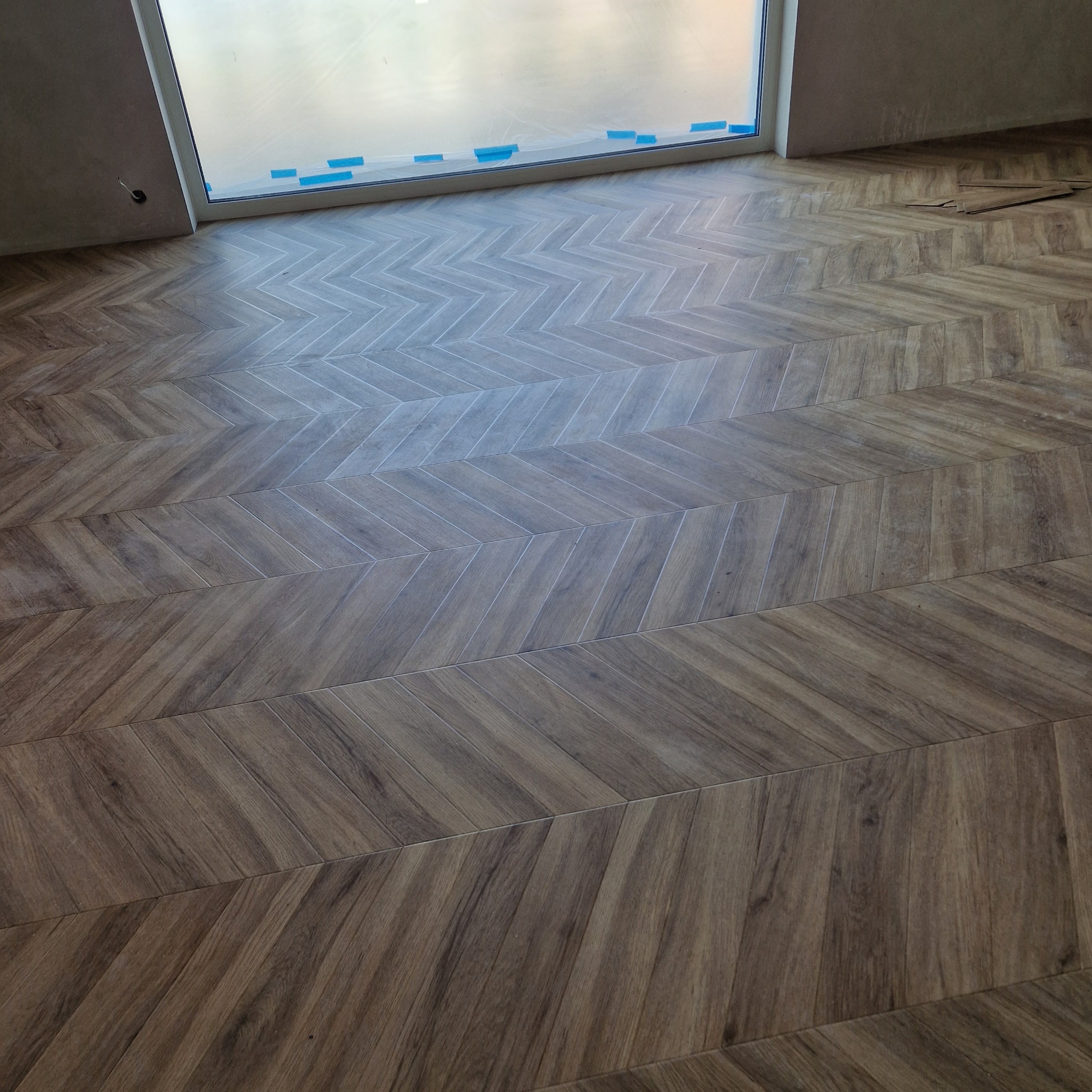 Podłogi LVT Jodełka Węgierska klejona