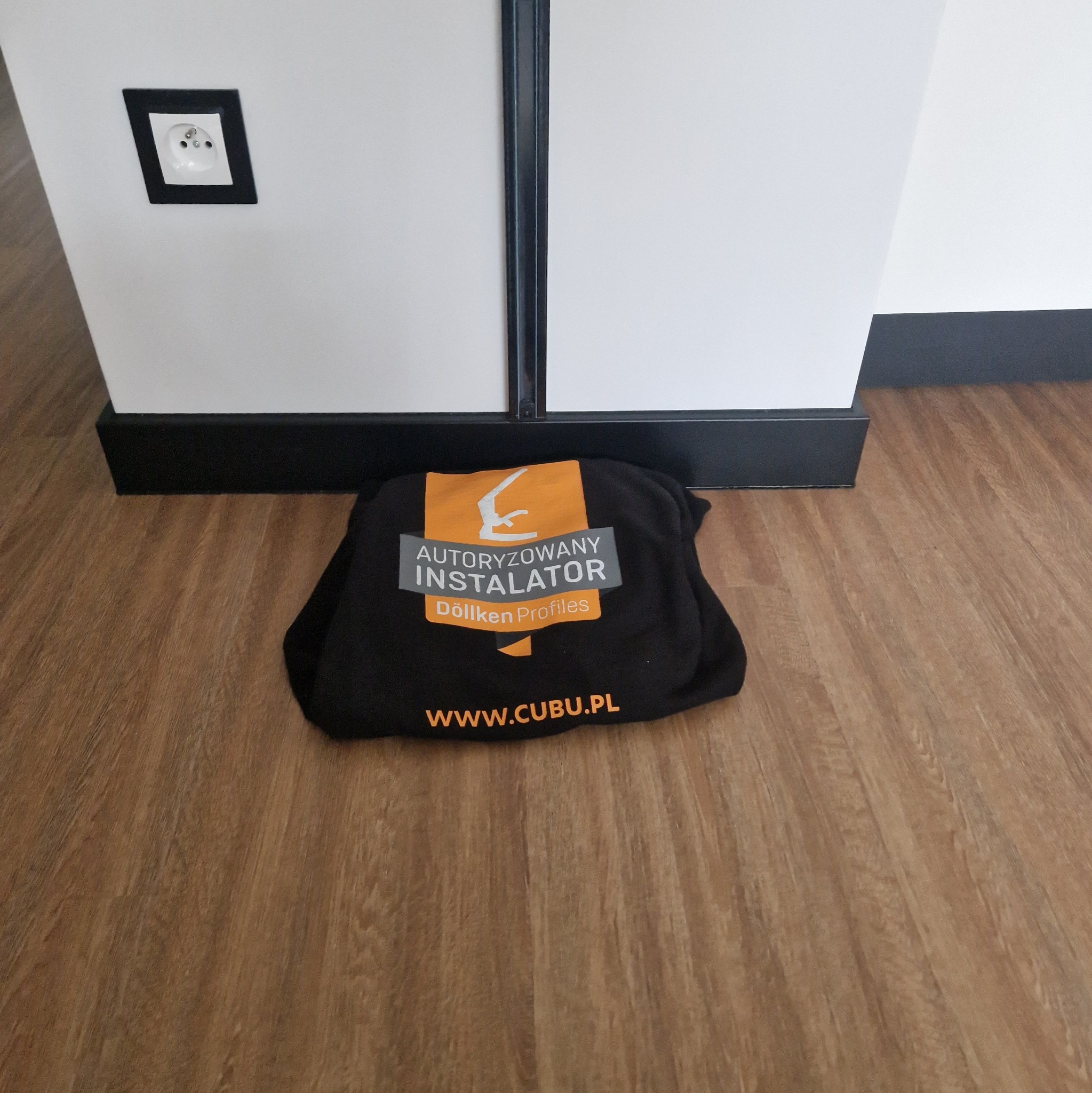 Sprzedajemy i Montujemy listwy Doellken - Autoryzacja