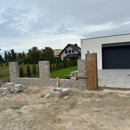 Oleksii Semeniuk - Montaż płyt warstwowych Bydgoszcz