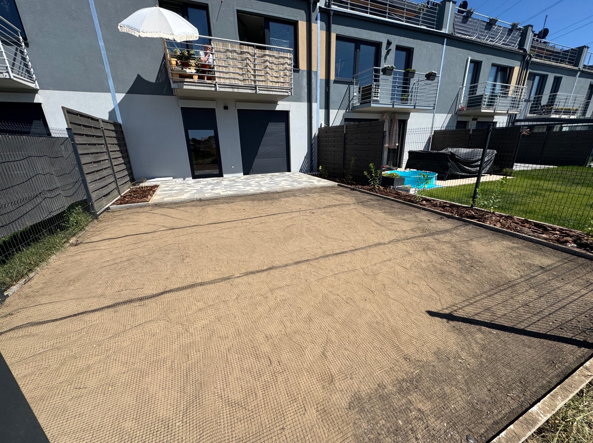 Idealnie przygotowany teren pod trawę