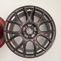 malowanie oraz piaskowanie felg.
Kolor zależy tylko od wyobraźni klienta.