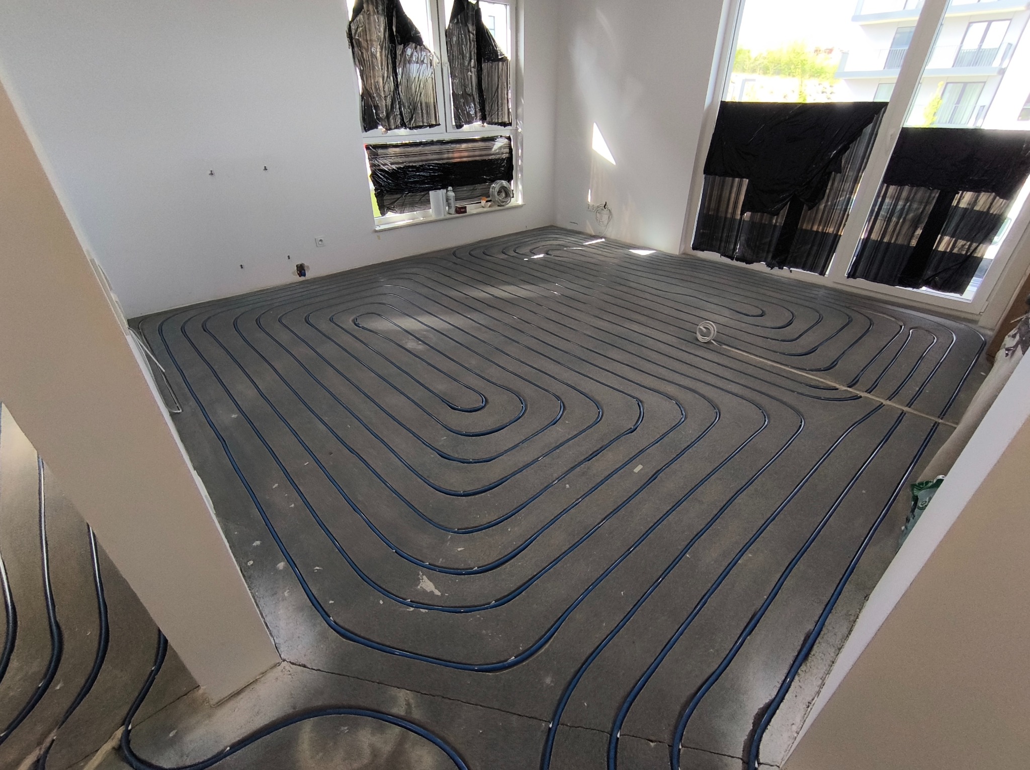 Frezowane ogrzewanie podłogowe w mieszkaniu deweloperskim