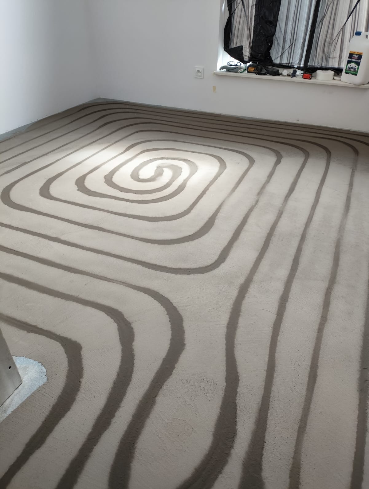 Efekt frezowania pod ogrzewanie podłogowe