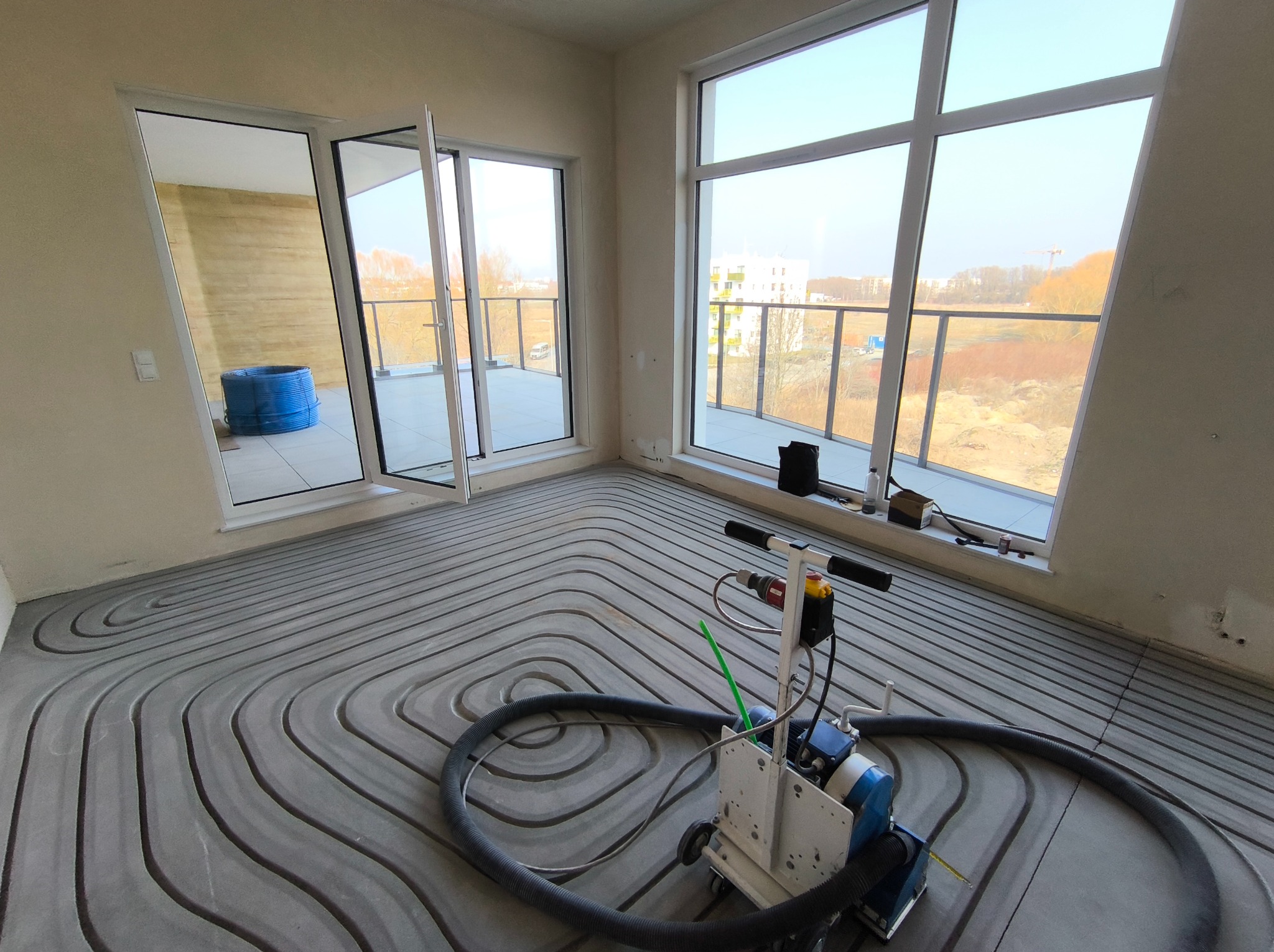 Frezowanie pod podłogówkę w bloku