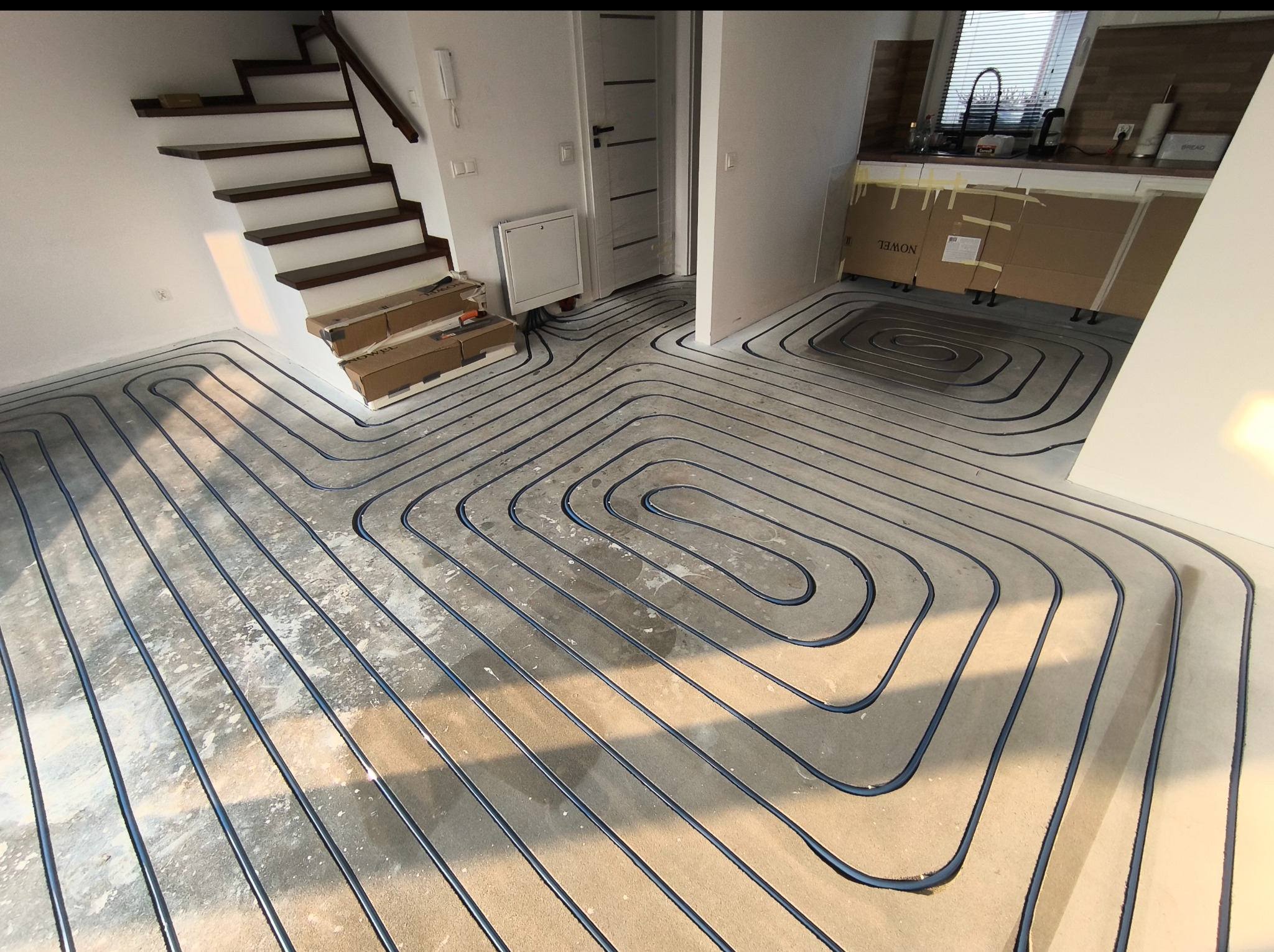 Frezowanie pod ogrzewanie podłogowe podczas wymiany podłogi