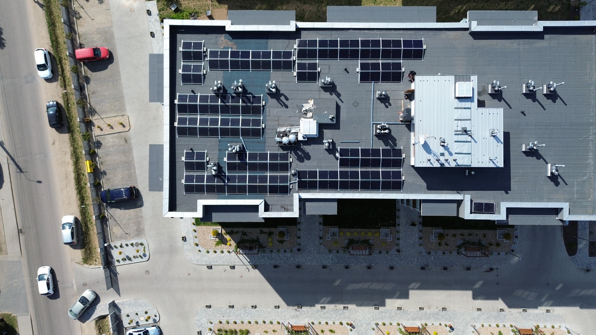 montaż instalacji fotowoltaicznej dla wspólnoty z pełną optymalizacją