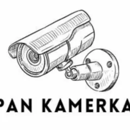 Szkic kamery przemysłowej z napisem 'PAN KAMERKA'. Rysunek przedstawia szczegółowo wygląd kamery do monitoringu, z widocznym uchwytem i obudową.