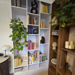 Regał dekoracyjny na wymiar