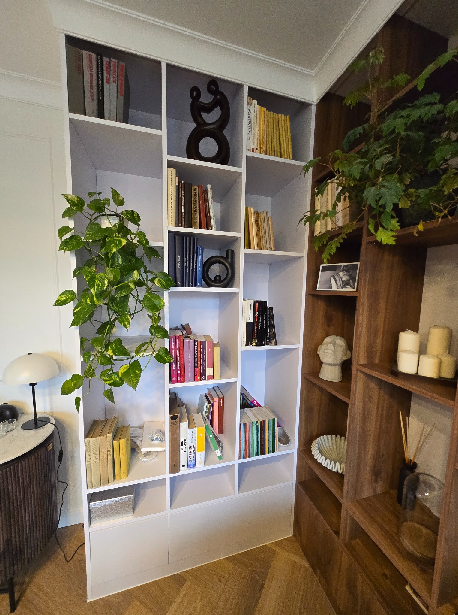 Regał dekoracyjny na wymiar