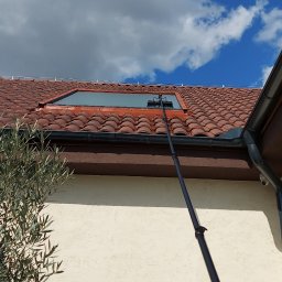 Mycie okien dachowych, świetlików.