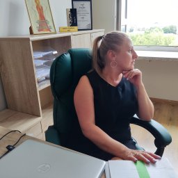 Stacjonarnie przyjmuję pod adresem:
ul. Warszawska 34 lok. 611 (VI piętro), Kielce
(Dom Rzemiosła, obok Sądu Rejonowego)
te. 503-993-834
e-mail: kancelaria@justynamusielska.pl