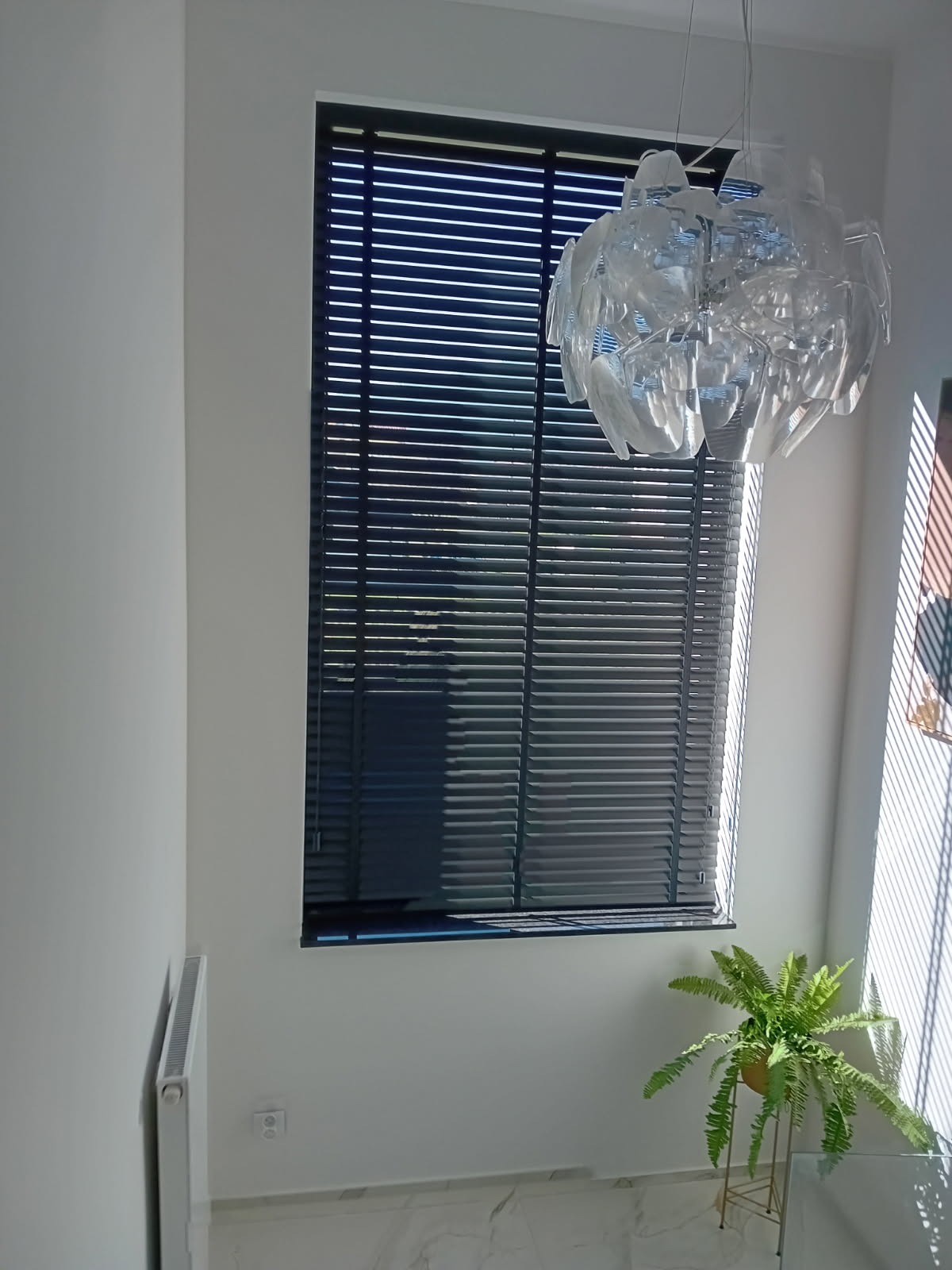 Żaluzja pozioma aluminiowa 50mm z drabinką taśmową