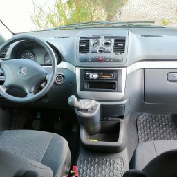 Transport Mercedesem Vito.