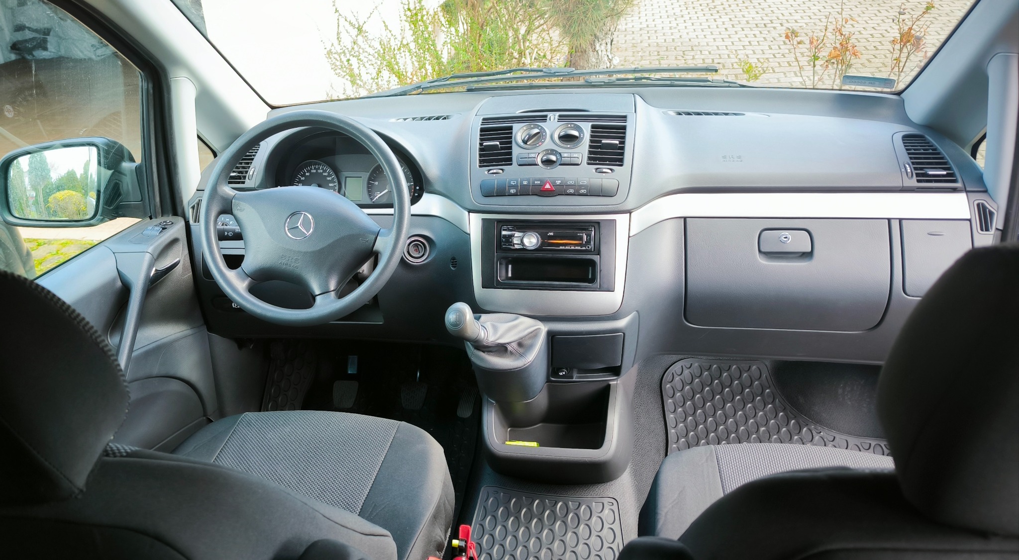 Transport Mercedesem Vito.