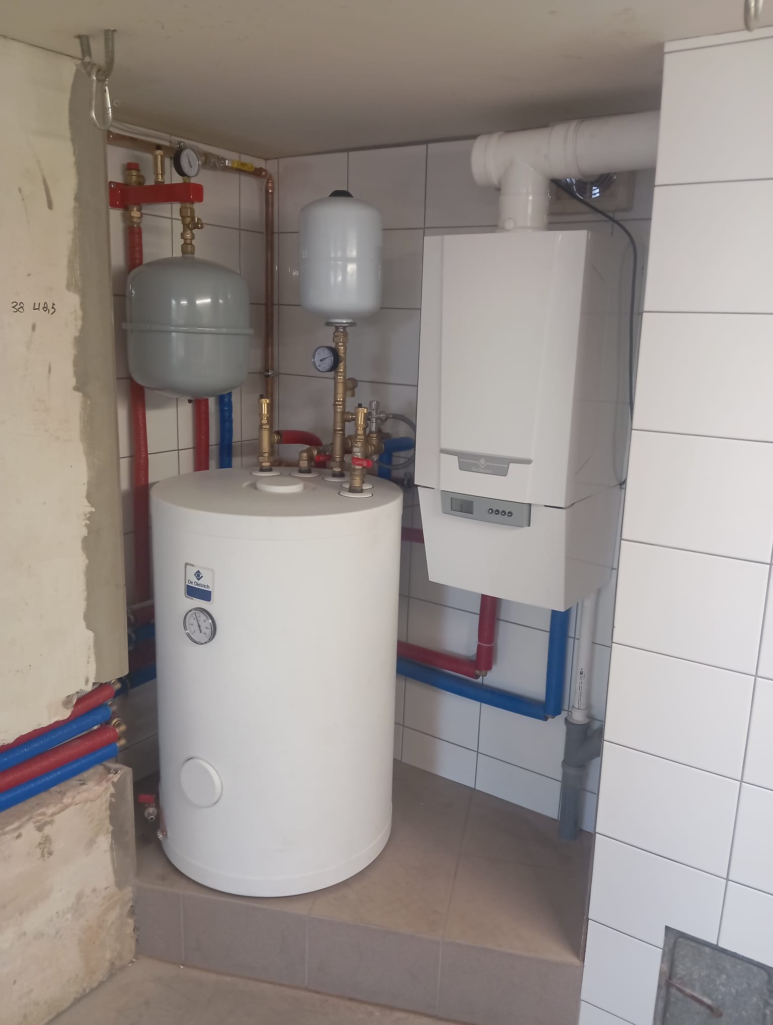 Montaż instalacji gazowej kocioł firmy De Dietrich