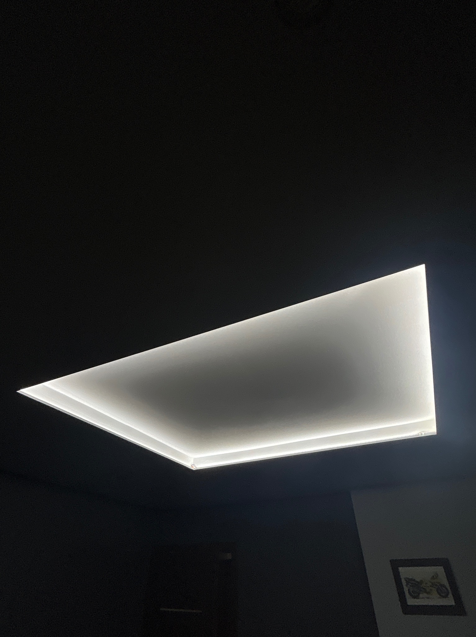 Wykonanie oświetlenia led w suficie