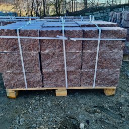 Kacper Woźniakiewicz - Kamień murowy Vanga