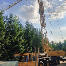 Transport centrali wentylacyjnych na dach zakładu produkcyjnego 