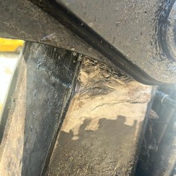 Naprawa spawalnicza pęknięcia na kolumnie.