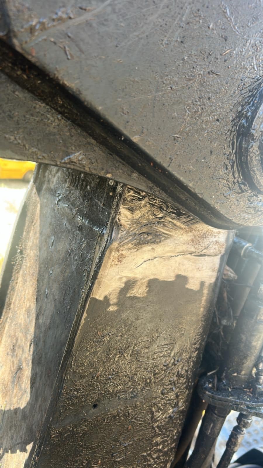 Naprawa spawalnicza pęknięcia na kolumnie.