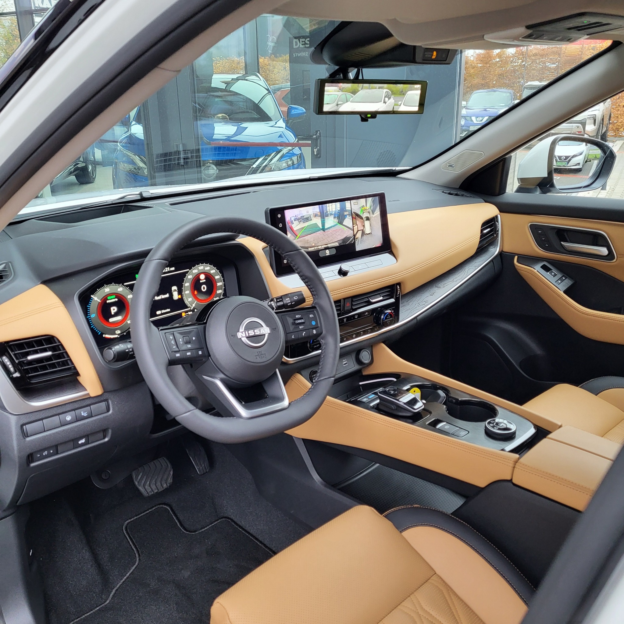 Nissan X-Trail Tekna Premium - wnętrze