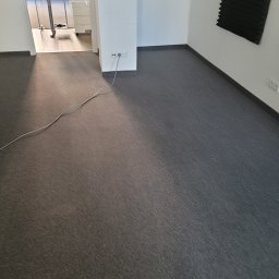Pranie wykładzin w biurowcu pow 1500 m2