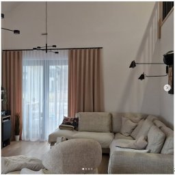 Dekoria - Zasłony szyte na miarę na systemie wave montaż na karniszu rurowym.