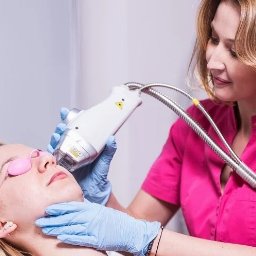Dermamed - zabiegi laserowego odmładzania skóry. Lasery frakcyjne, laser tulowy, laser pikosekundowy.