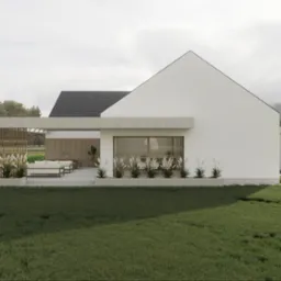 Wizualizacja nowoczesnego domu z białymi ścianami i ciemnym dachem, otoczonego zielonym trawnikiem i roślinnością. Widoczny taras z meblami ogrodowymi.