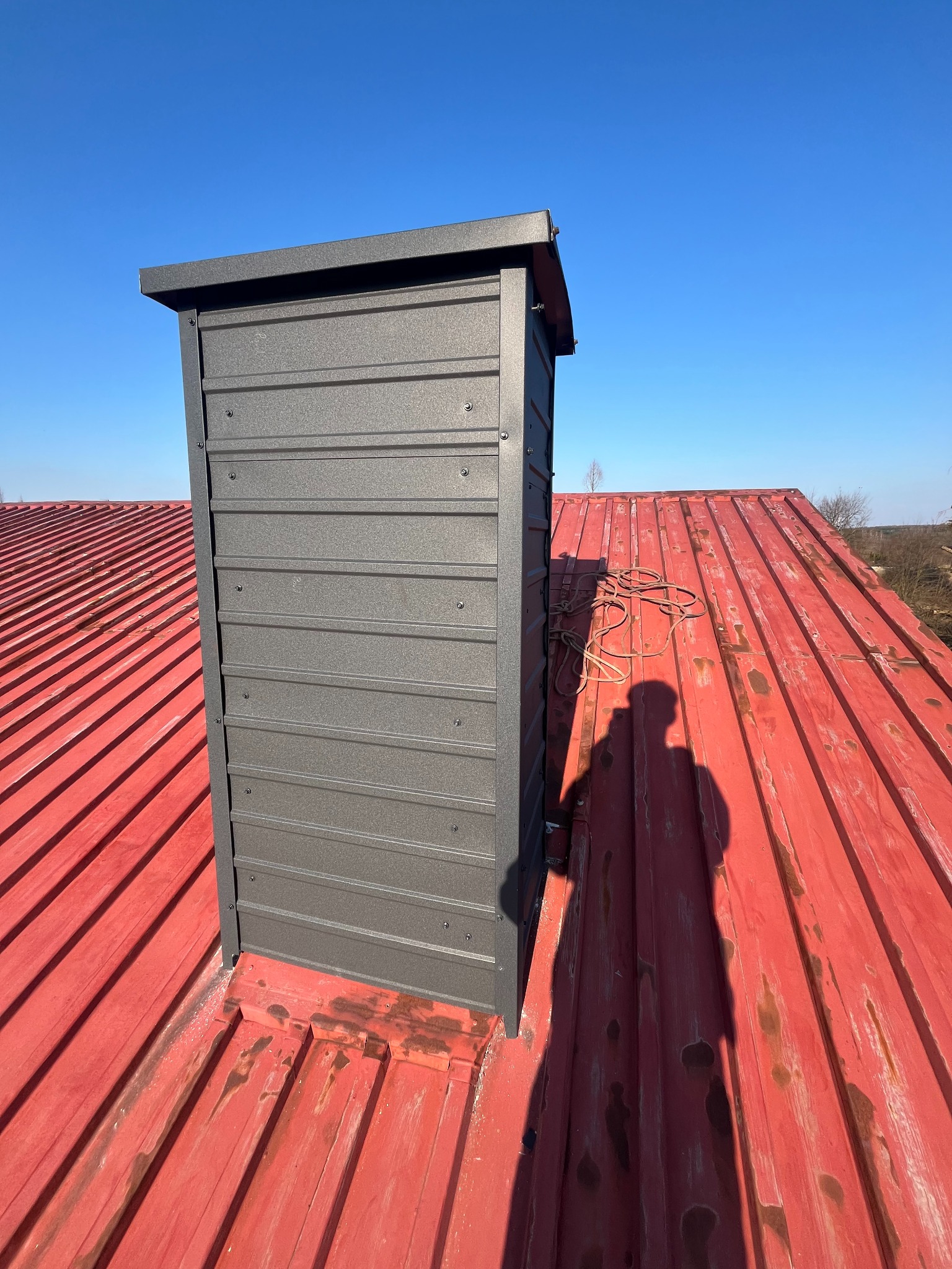 Wykonaliśmy drewniany stelaż na komin do późniejszego zamontowania obicia z blachy T8