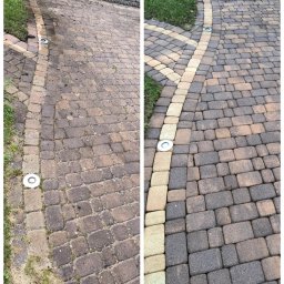 MajsterClean Profesjonalne Czyszczenie Ciśnieniowe - Porównanie kostki brukowej przed i po myciu ciśnieniowym, z widoczną różnicą w czystości i odcieniach kolorów. Oświetlenie wbudowane w kostkę.