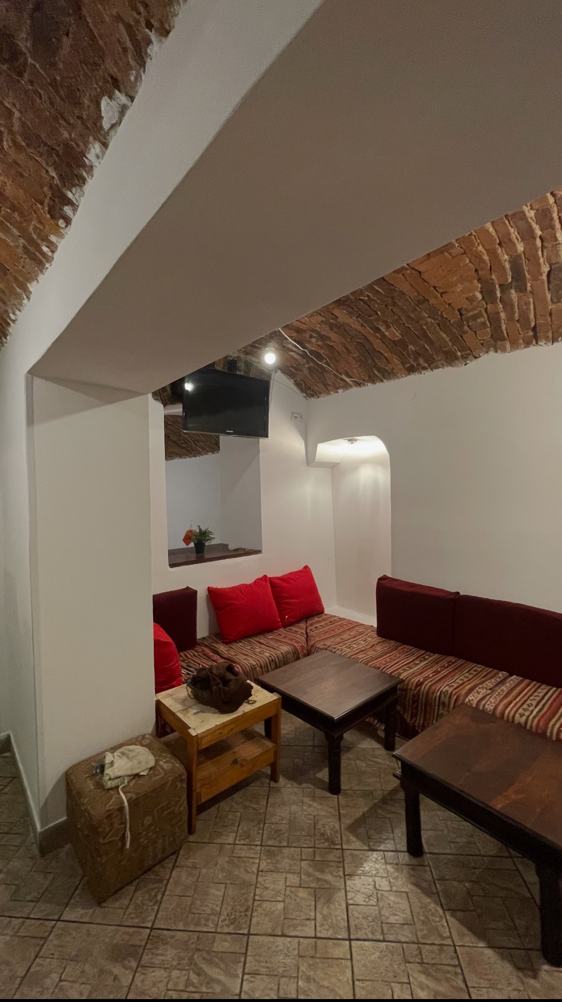 Jedno z pierwszych zleceń, na zdjęciu wykonano malowanie ścian