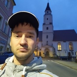 Siergiej Garamiew - Montaż Paneli Podłogowych Wrocław