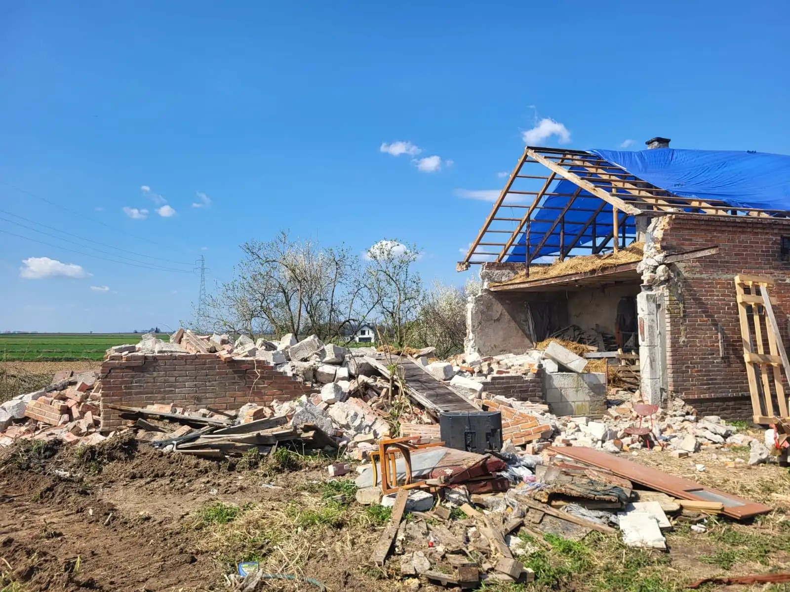 Rozbiórka starych budynków