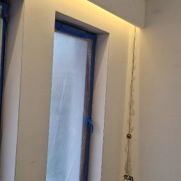 Klient poprosił nas o dorobienie oświetlen LED zasłon w 3 pokojach.