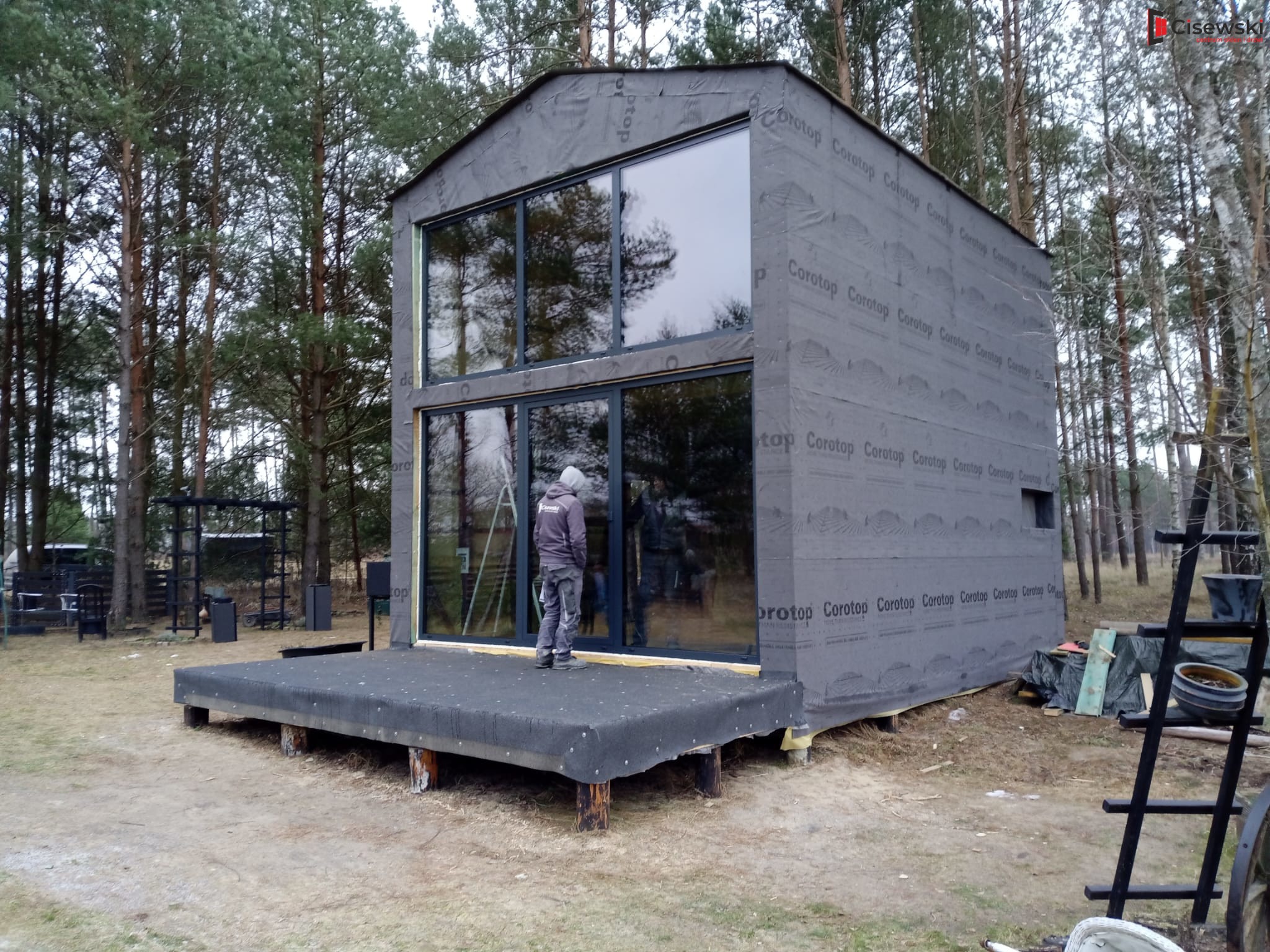 Nasza realizacja montażu okien w drewnianym domku