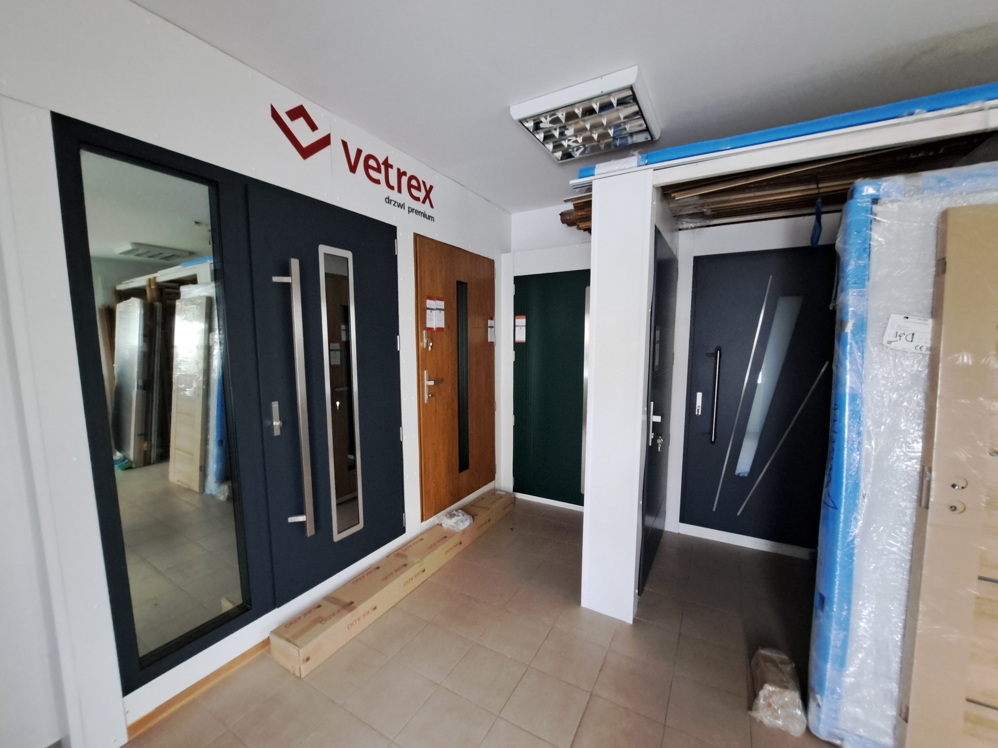 Drzwi wewnętrzne w salonie w Czersku