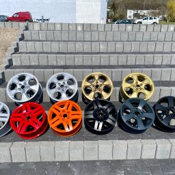 Próbki kolorów na felgach.